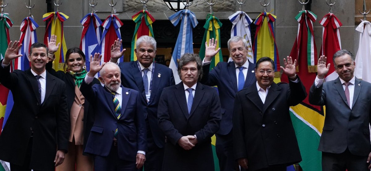 The official photo of the Mercosur Summit in Buenos Aires, Argentina