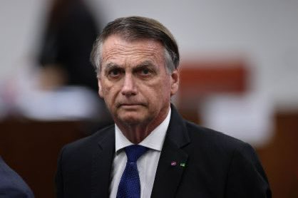 Federal police have launched raids targeting former Brazilian President Bolsonaro, executing multiple search warrants as part of an ongoing investigation