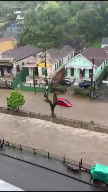 Today, major flooding following heavy rainfall in Petrópolis, Rio de Janeiro state, Brazil