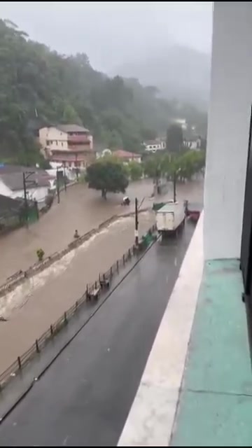 Today, major flooding following heavy rainfall in Petrópolis, Rio de Janeiro state, Brazil